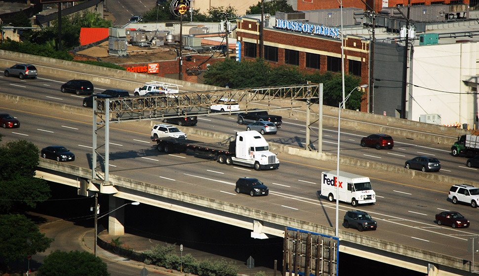 Woodall Rodgers freeway connects I-35E and U.S. 75/Central Expressway in the downtown area. (Photo by Lance Murray)