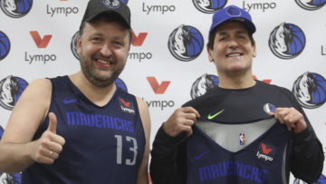 Introducing Crypto Fitness Gamification: Dallas Mavericks owner Mark Cuban and Tony G. from Lympo celebrate the U.S launch of Lympo, the nation's first blockchain fitness app, in partnership with the Dallas Mavericks, at the Dallas Mavericks' Lympo Practice Facility in Dallas, Texas on Friday, Nov. 16. [Photo: Peter Larsen]