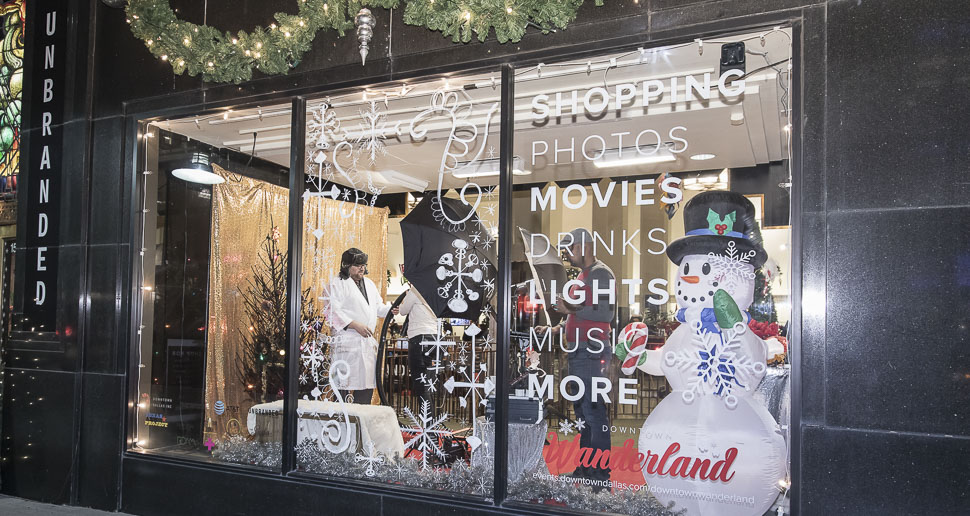 What You Need to Open a Pop-Up Shop This Holiday Season