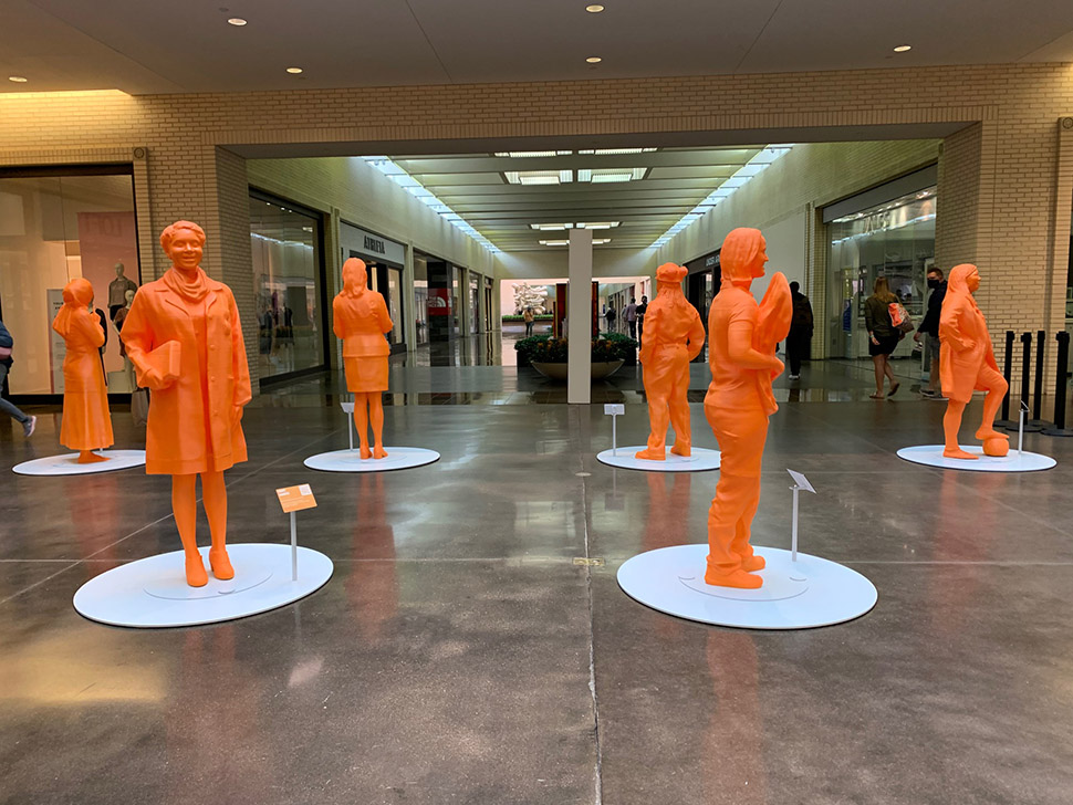 Dallas' NorthPark Center Unveils 100+ 3-D Printed Statues for Special  Exhibition