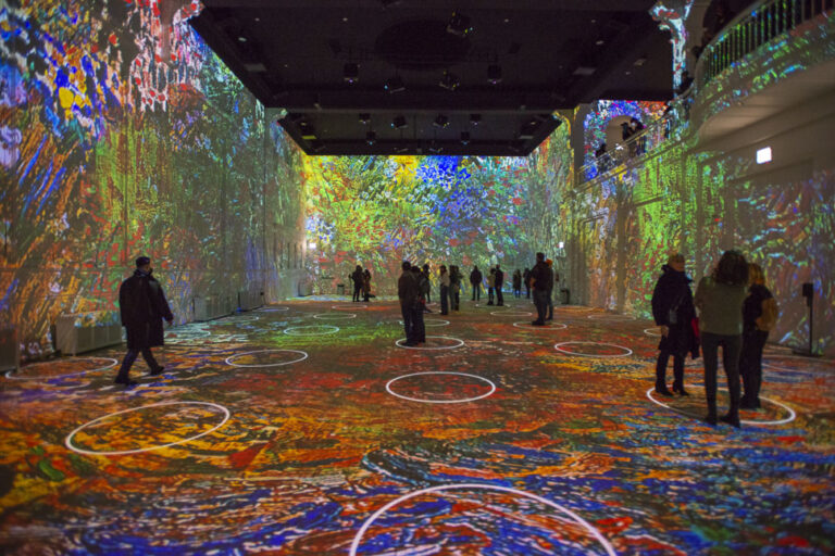 Immersive Van Gogh Chicago 10 - Photo Credit Michael Brosilow.10 ...