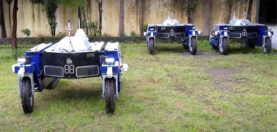 Barnston Agtech showed off its swarm farming robotic driverless tractors at the Barnstorm R&D Center in a recent YouTube video. [Video screenshot]