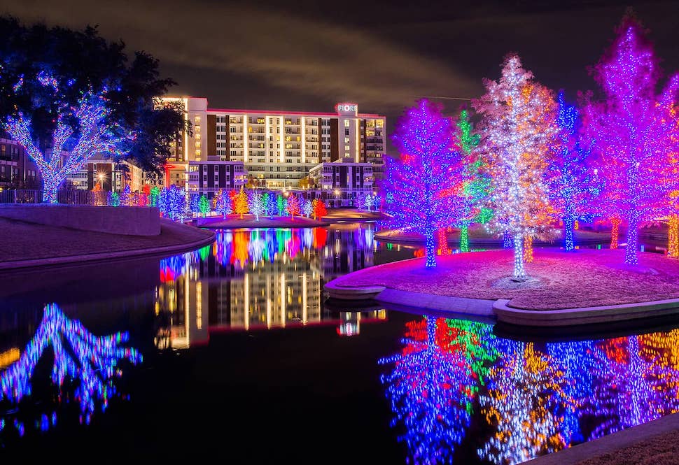 Where to see the top Christmas lights and holiday displays in Dallas-Fort  Worth