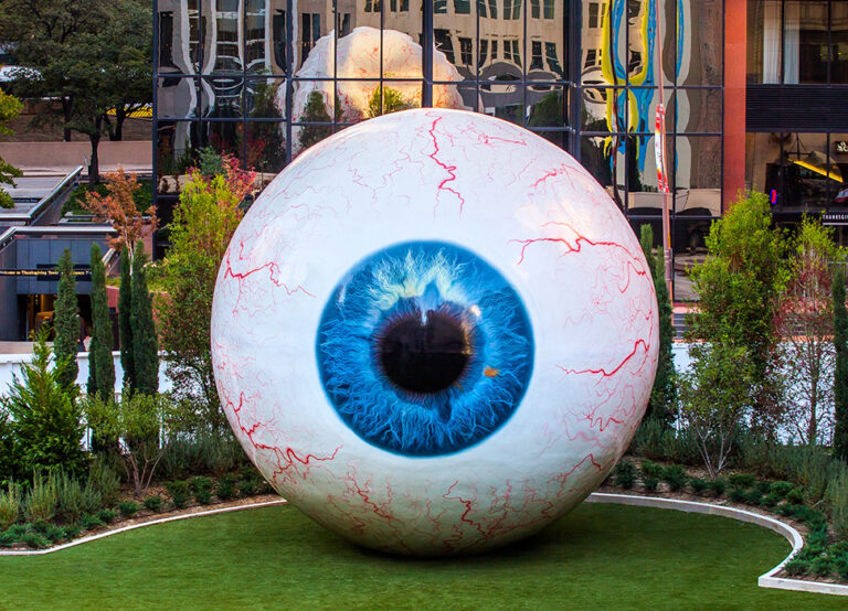 The 'Eye' in Downtown Dallas Gets an 'EYEboretum' Makeover for the
