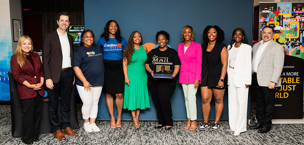 Cynthia Nevels (third from left) with the winners of the last Start.Pivot.Grow. Pitch Competition. The winners pitched their businesses to the UPS Foundation, Wells Fargo Foundation and Dallas College Foundation for cash prizes, as a result of their participation in the Accelerator program. [Photo: Start.Pivot.Grow.]