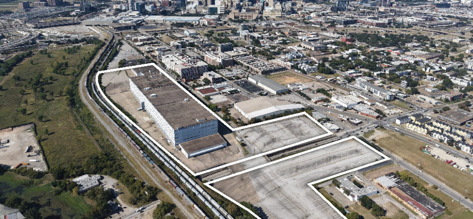 White outlines mark the 38-acre site of the former Sears Roebuck distribution center at 1600 Roe St. in Dallas, recently acquired by Matthews for redevelopment.