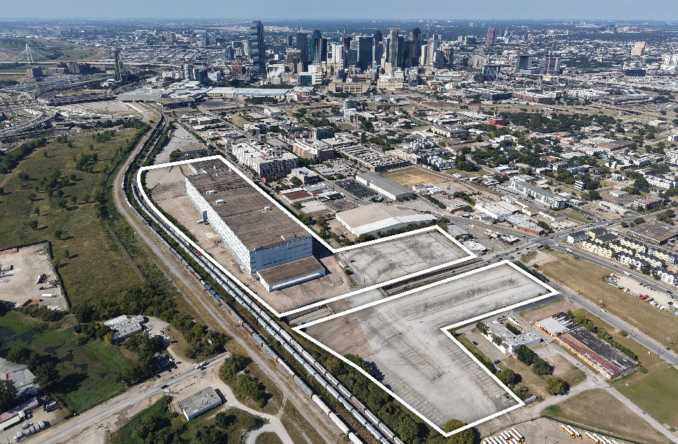 White outlines mark the 38-acre site of the former Sears Roebuck distribution center at 1600 Roe St. in Dallas, recently acquired by Matthews for redevelopment.