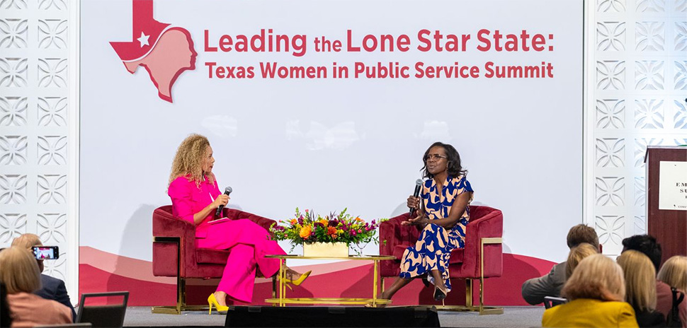ABC 20/20 co-anchor Deborah Roberts (left) in conversation with moderator Sara Madsen Miller at the "Leading the Lone Star State: Texas Women in Public Service Summit." Roberts shared hard-earned wisdom with the audience: "Be self-assured. Know your story. Don't doubt who you are." [Photo: Leo Gonzalez/TWU]