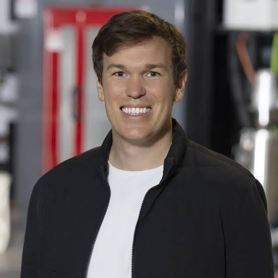 Will Edwards headshot